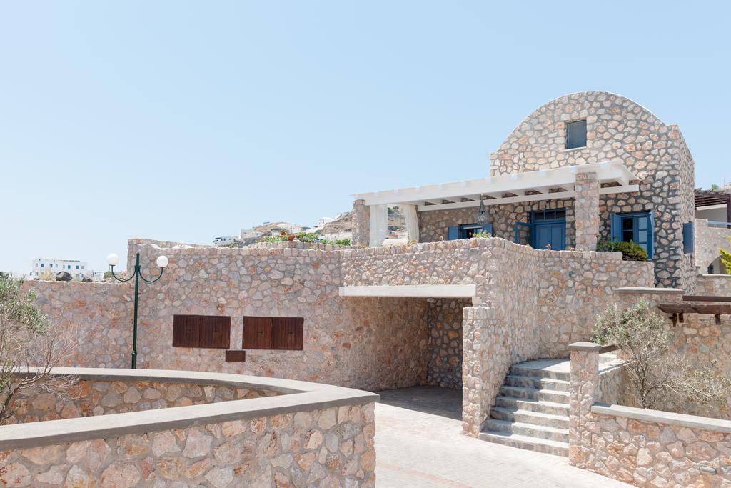 Red Cliff Villa 2Bedroom Villa With Caldera View And Plunge Pool Akrotírion Værelse billede